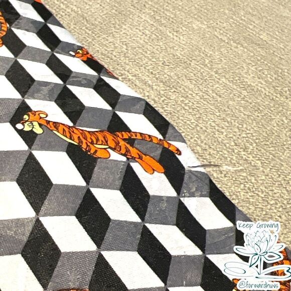 Disney Pooh Brand | Men’s Tigger Neck Tie - Picture 7 of 11